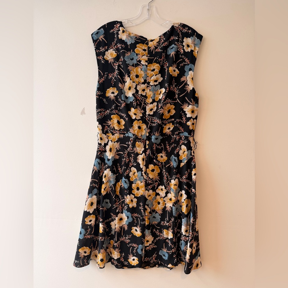 NWT Lauren Ralph Lauren Women’s Floral Bubble Crepe Cap-Sleeve Dress - Picture 5 of 5